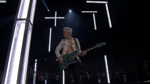 U2 - Innocence + Experience Tour - AccorHotels Arena, Paris, France ( 07/12/2015) [HDTV 720p] 