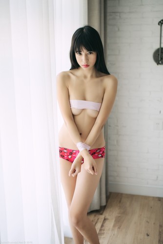 Chinese Model Ai Lili