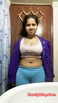 Desi girl showing her big boobs