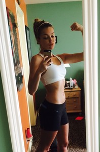 American actress Lili Simmons leaked Nude Photos And Sex Tape Video Leaked