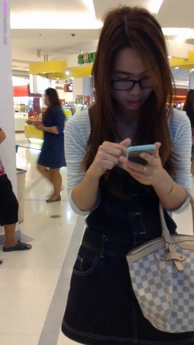 Beautiful Hot Sexy Asian Girls Upskirts At The Shopping Mall 4