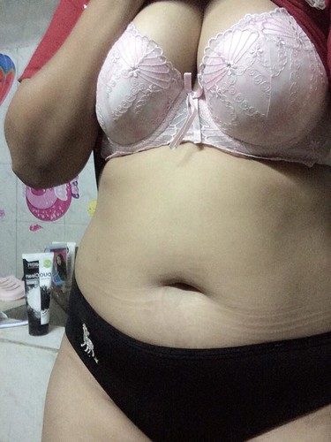 Indian Bhabhi Deep Navel Hot Fucking In Bikini Aunties Nude Club
