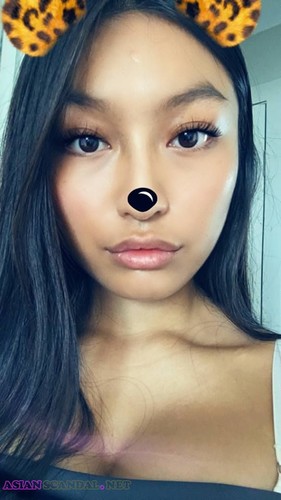 OMG the boobs on this asian teen are unbelieavable