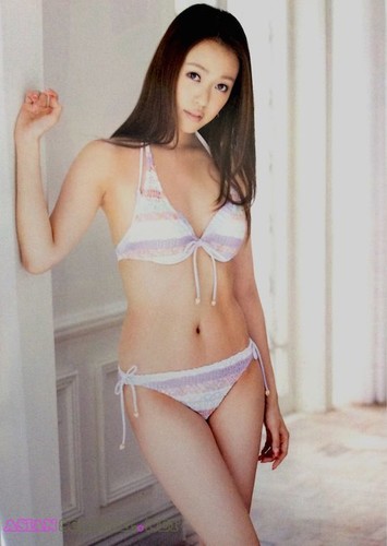 AKB48 member Yonezawa Rumi porn debut
