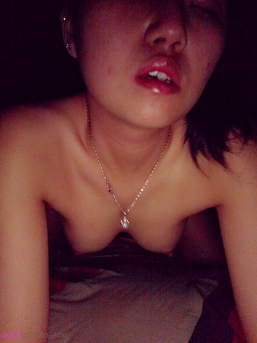 Skandalsex Das malaysische Mädchen XinEe hat sexy Nacktfotos und Masturbationsvideos durchgesickert