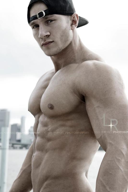 AAG_Fitness_model_KevinL_in_Miami_.jpg