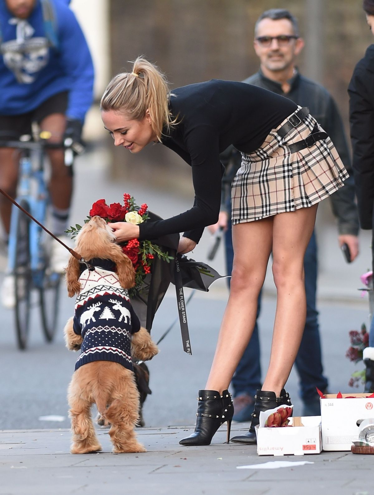 kimberley-garner-out-and-about-in-london-12-23-2015_5.jpg