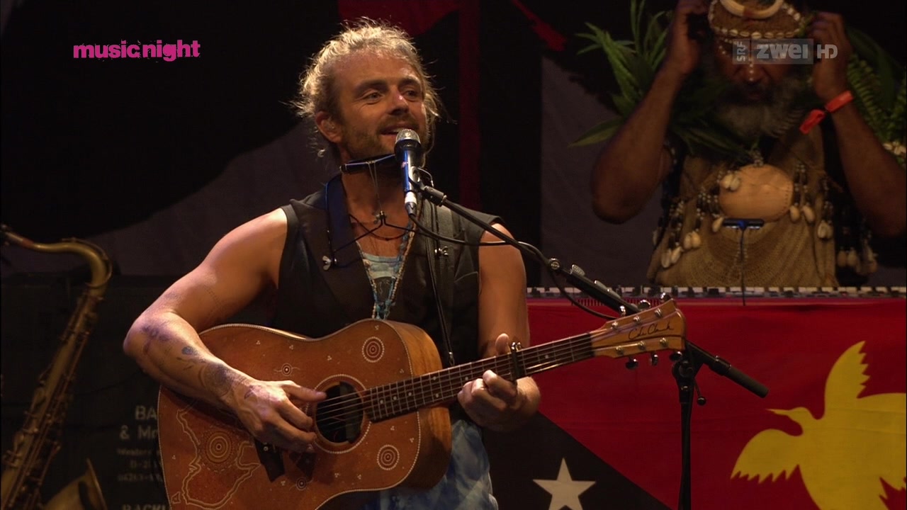 Xavier Rudd & The United Nations. Gurtenfestival 2015.mkv_20160228_201059.166.jpg