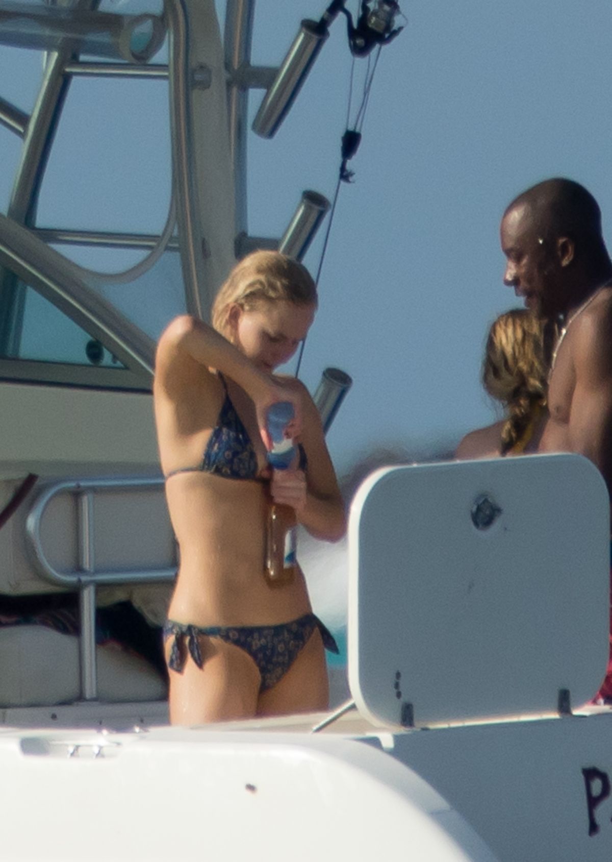 jennifer-lawrence-in-bikini-on-the-boat-in-caribbean-03-04-2016_15.jpg