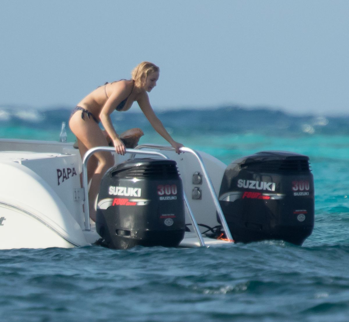 jennifer-lawrence-in-bikini-on-the-boat-in-caribbean-03-04-2016_29.jpg