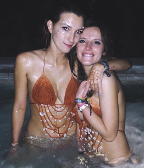 bella_dani_thorne_bikini_hot_tub.jpg