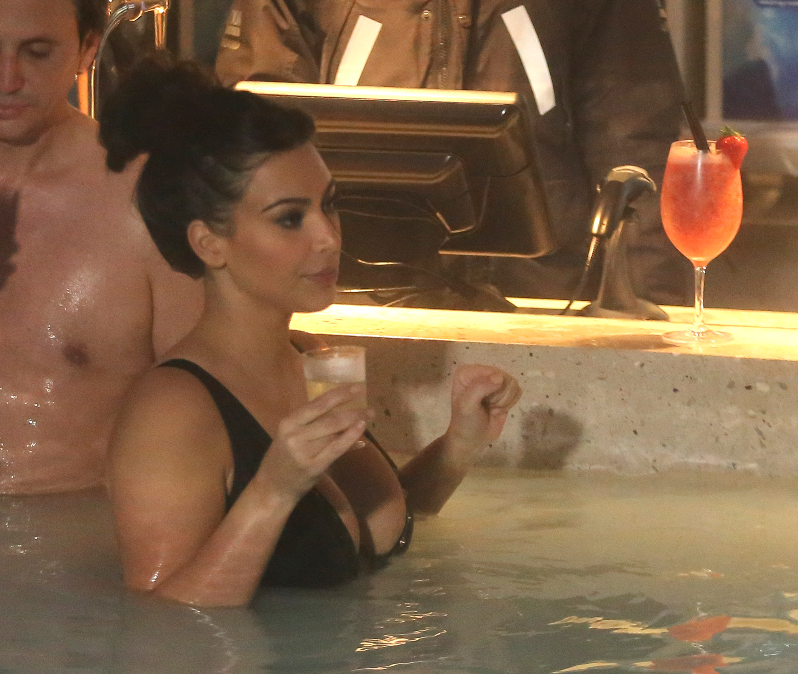 kim-kardashian-big-cleavage-in-swimsuit-in-iceland-02.jpg