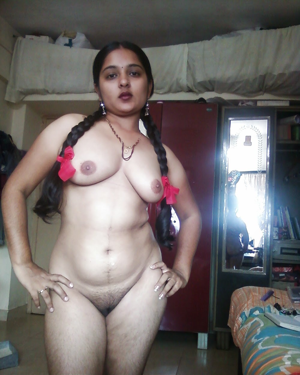 Nude Indian Hot Girl Mangla Bhabhi 03.jpg