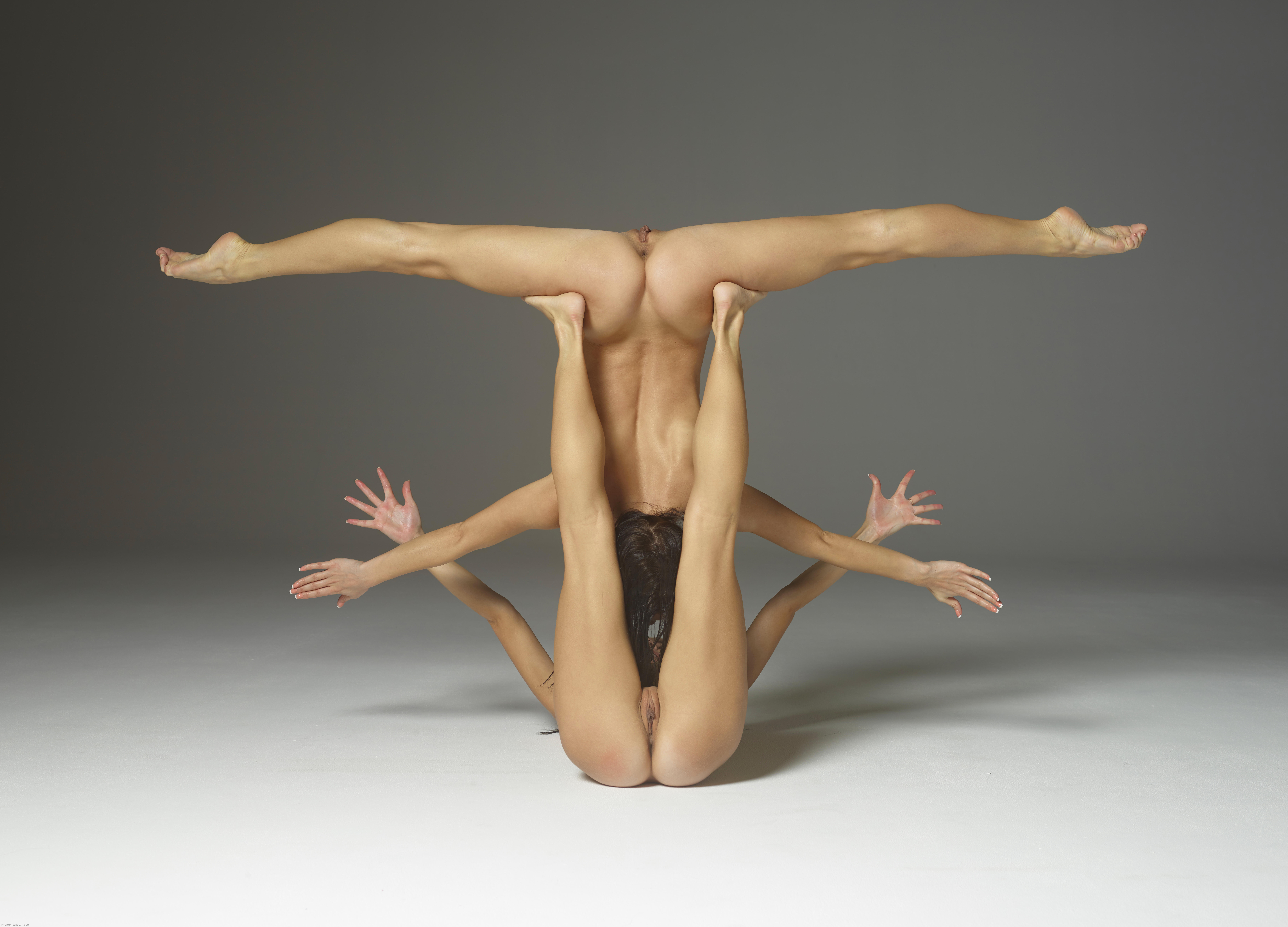 JuliettaAndMagdalenaRhythmicGymnastics_2015-12-05_023xxxxxl.jpg