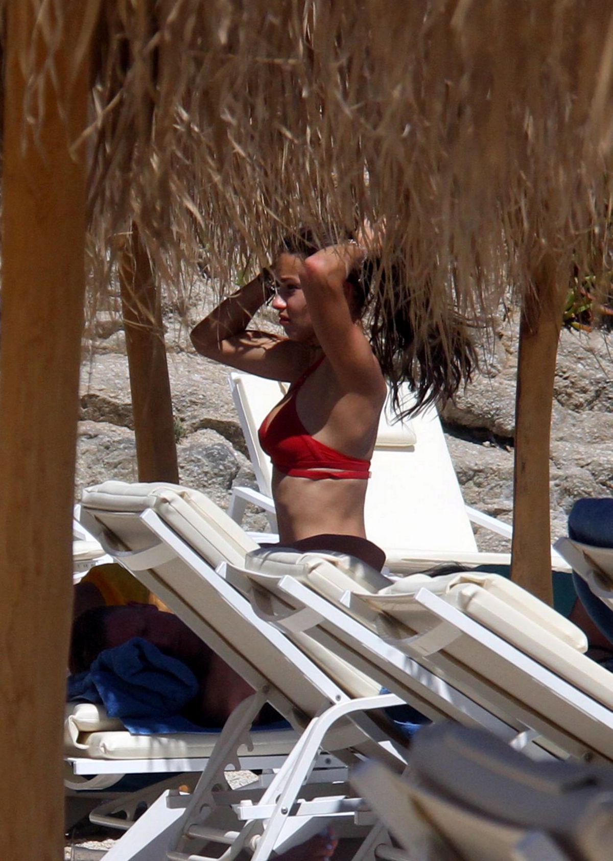 adriana-lima-in-bikini-on-the-beach-in-mykonos-07-10-2016_9.jpg