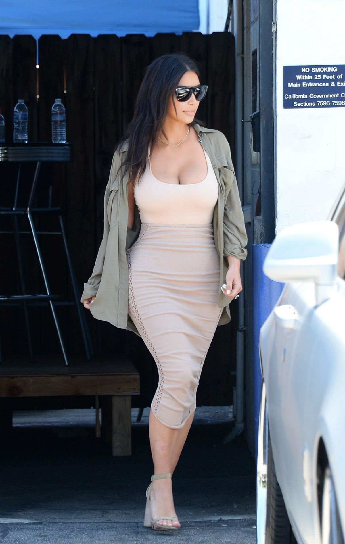 kim-kardashian-at-a-studio-in-los-angeles-07-11-2016_8.jpg