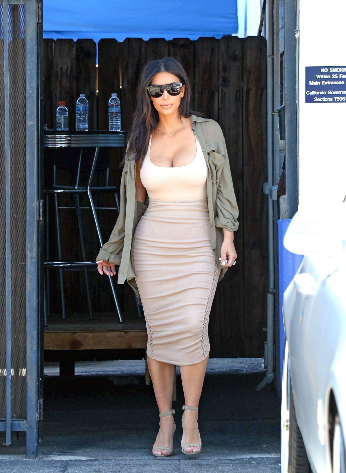 kim-kardashian-at-a-studio-in-los-angeles-07-11-2016_7.jpg