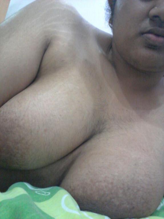 big-boobs-wali-nude-bhabhi.jpg