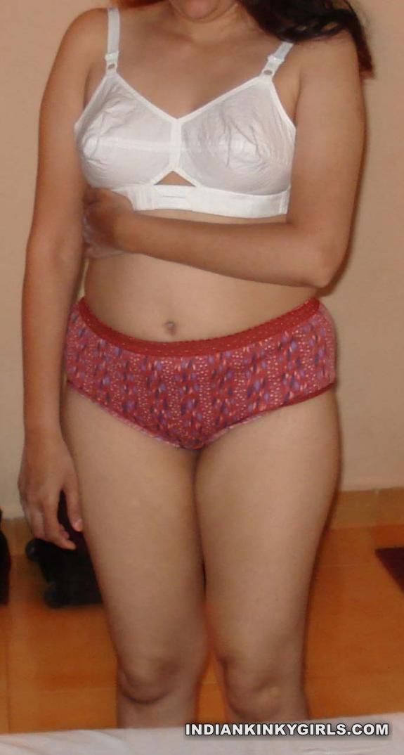 Indian Wife Dressing up After Having Sex_004.jpg