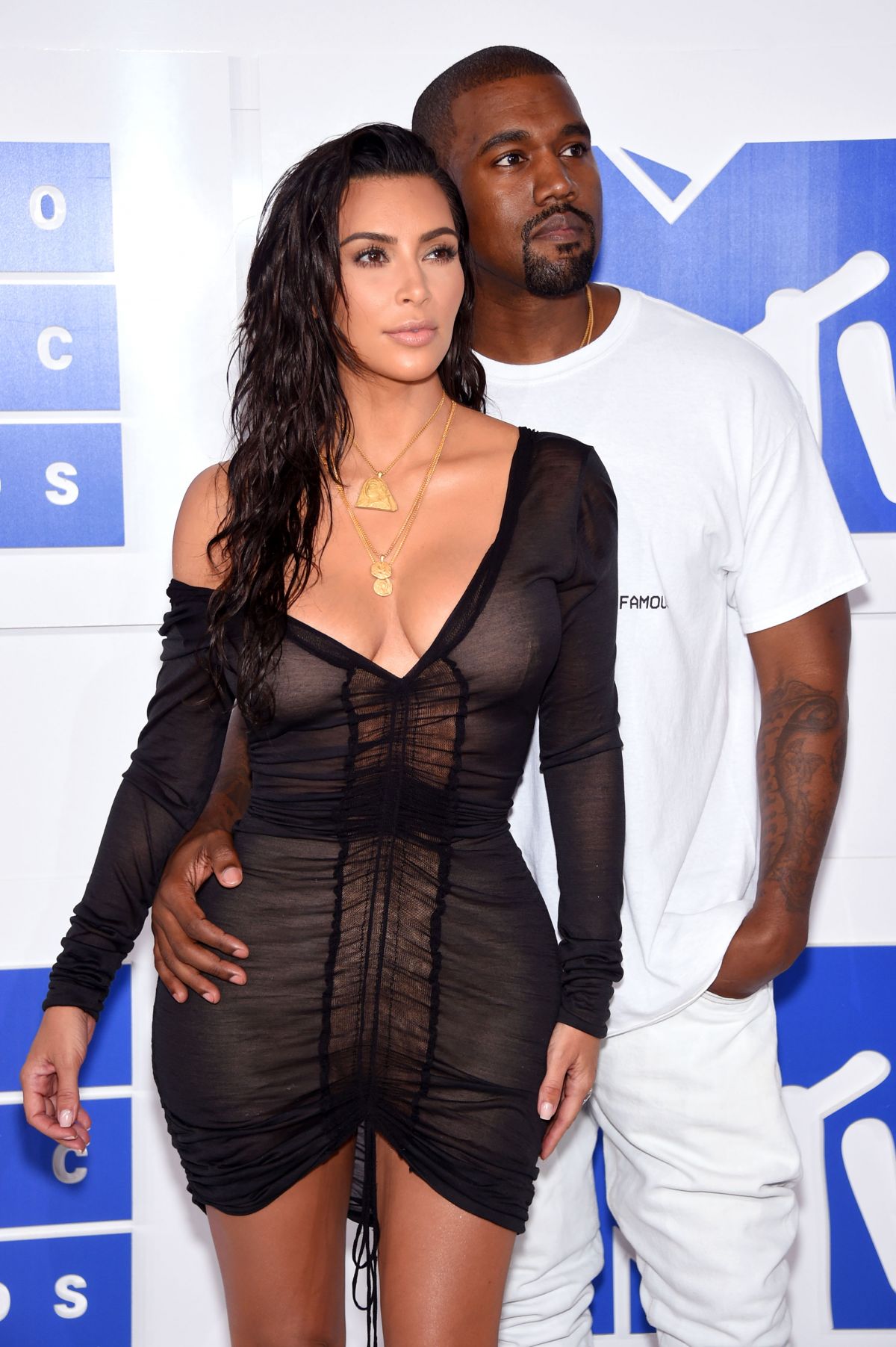 kim-kardashian-at-2016-mtv-video-music-awards-in-new-york-08-28-2016_16.jpg