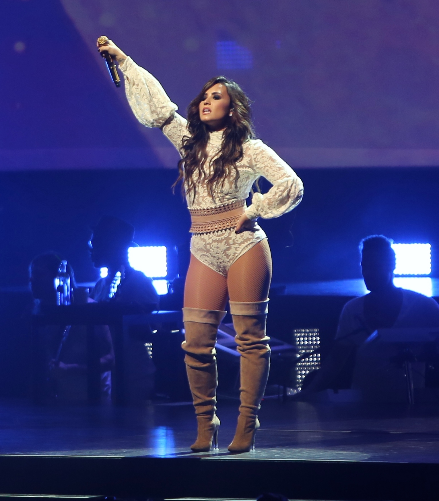 Demi Lovato hot performing in Vancouver 20x HQ photos 10.jpg
