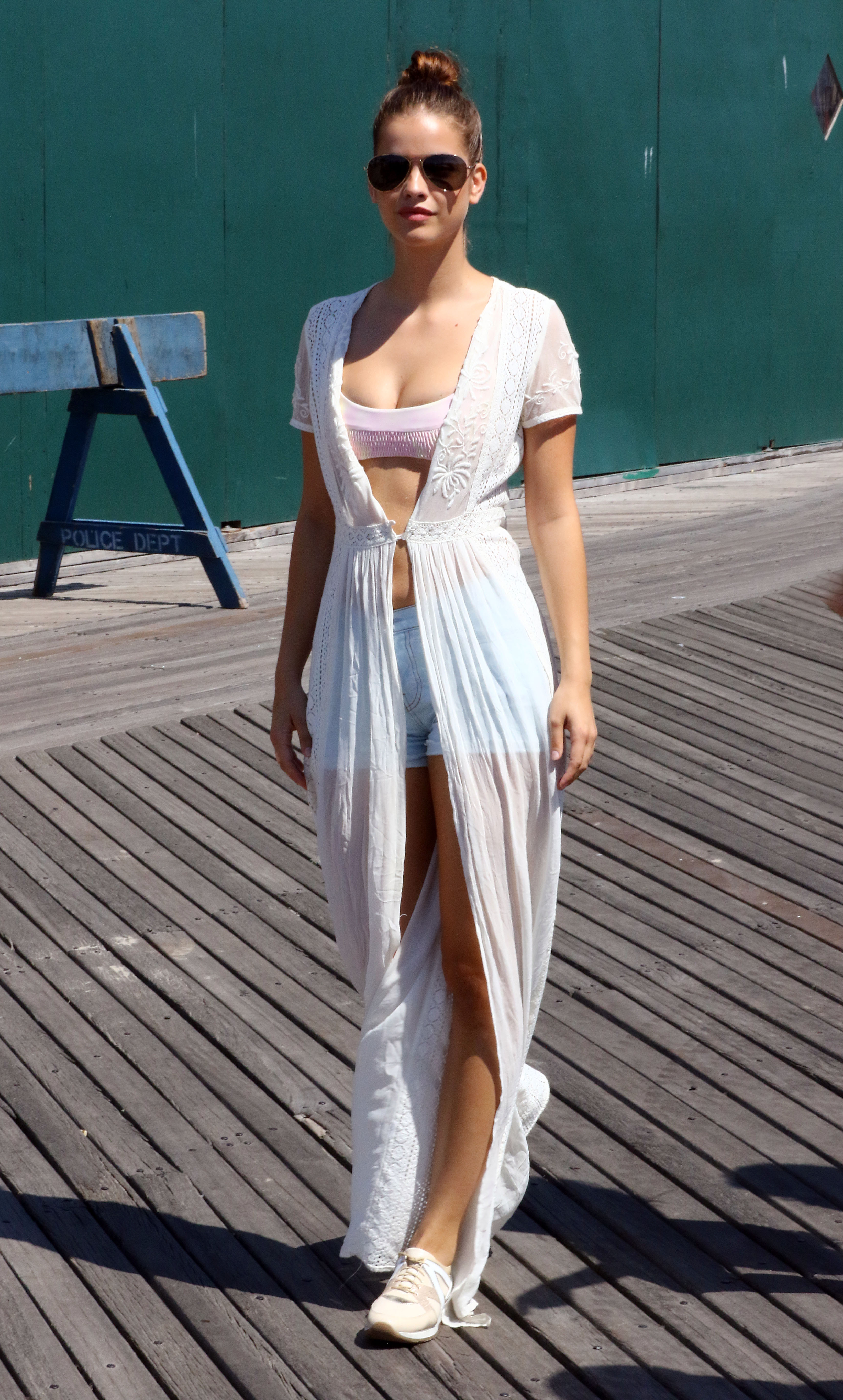 Barbara Palvin sexy cleavage on Sports Illustrated Summer of Swim Fan festival in Coney Island 20x UHQ photos 8.jpg