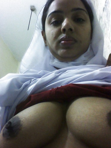 Sexy Kolkata Nurse Exposing Her Huge Boobs And Pussy | Indian Nude Girls