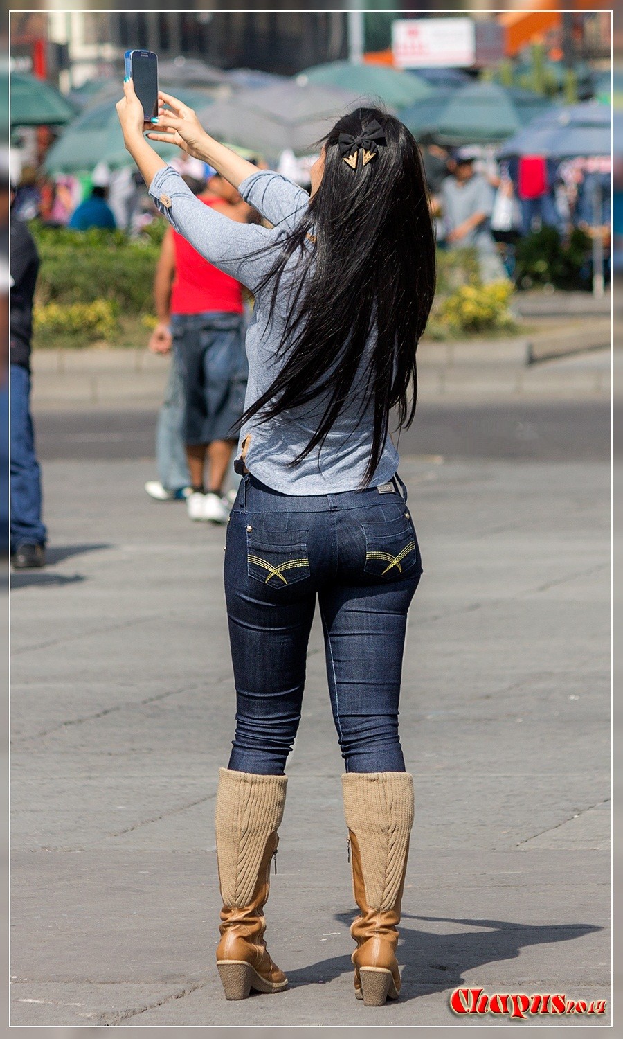 brunette in tight jeans (4).jpg