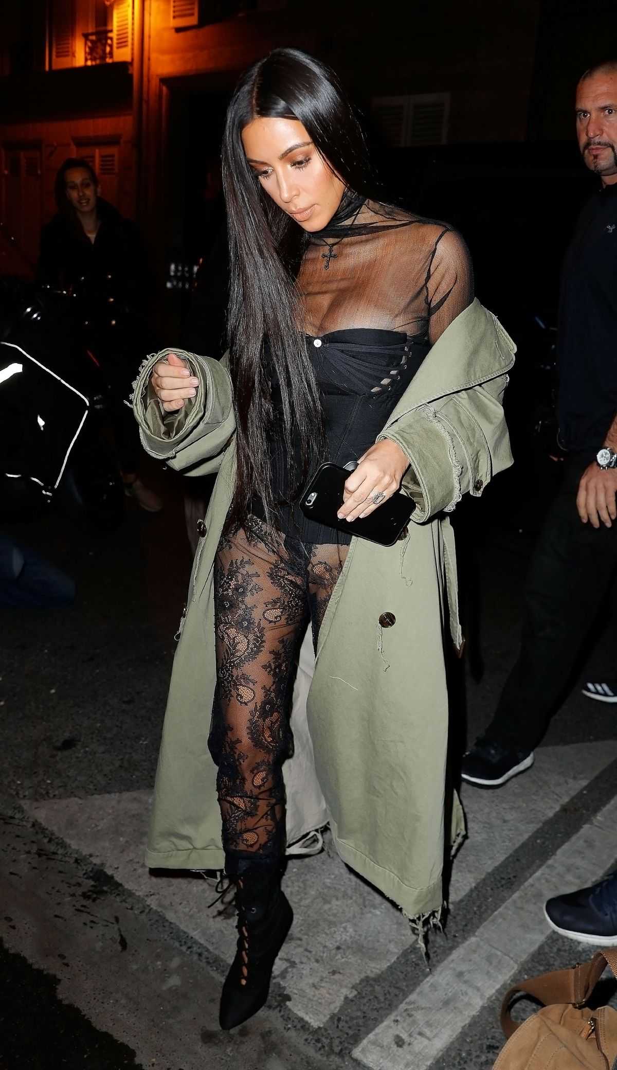 Kim-Kardashian-See-through-Outfit-12.jpg