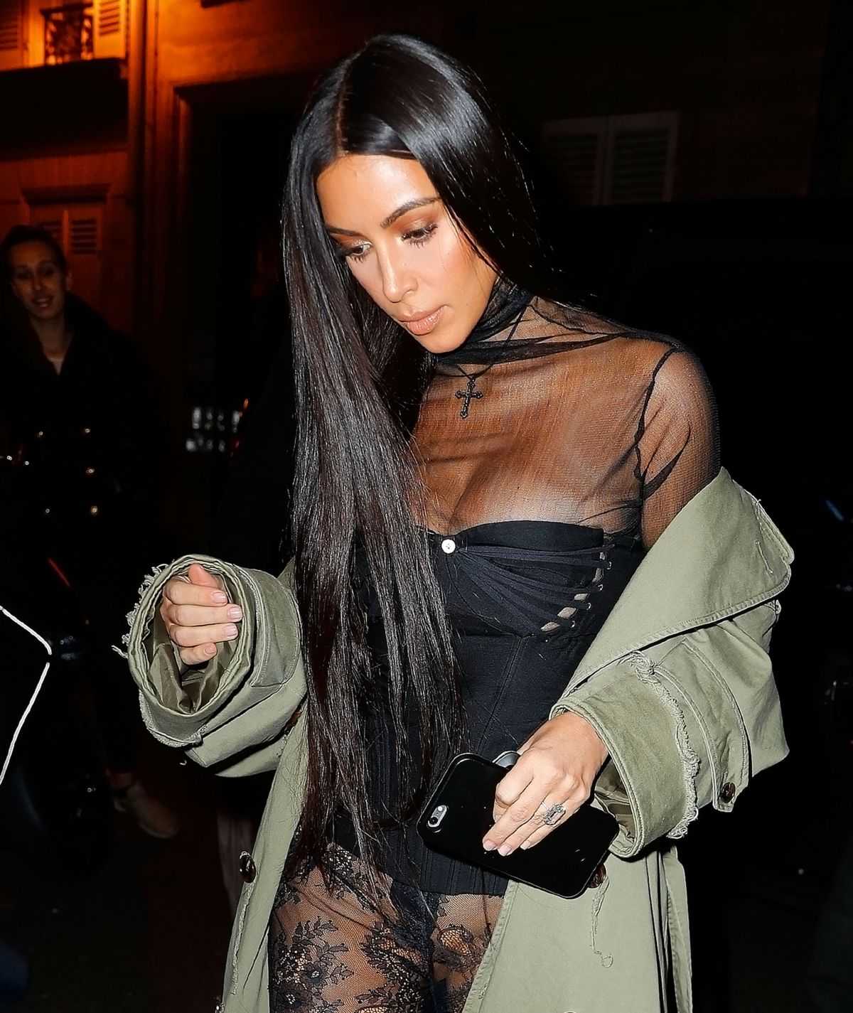 Kim-Kardashian-See-through-Outfit-10.jpg
