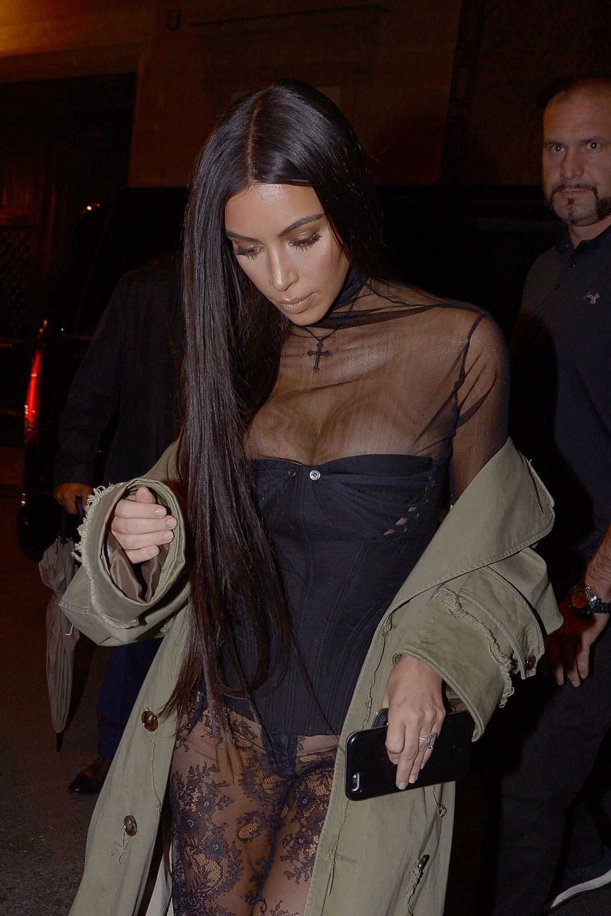 Kim-Kardashian-See-through-Outfit-9.jpg