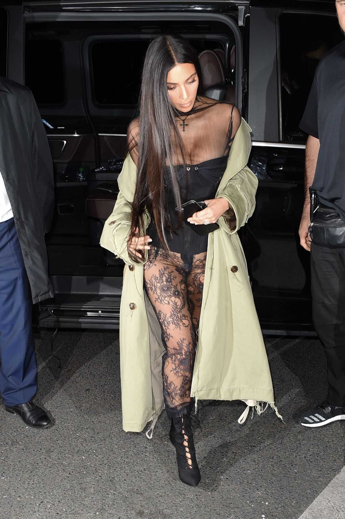 Kim-Kardashian-See-through-Outfit-6.jpg