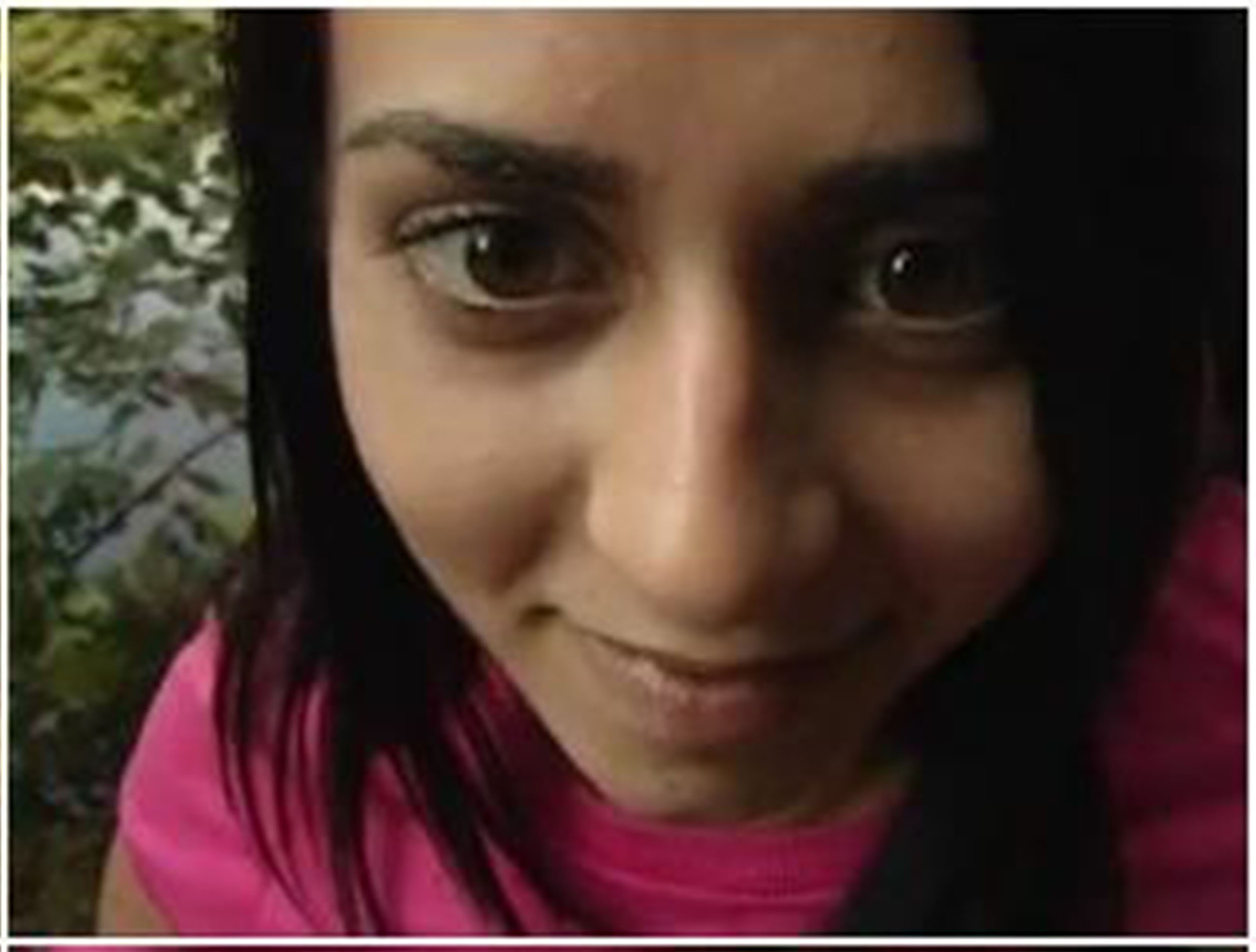 Hot indian teen girl friend blowjob in park  (1).jpg