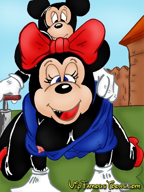 Mickey-And-Minnie-PC-06_Gotofap.tk__2291121019.jpg