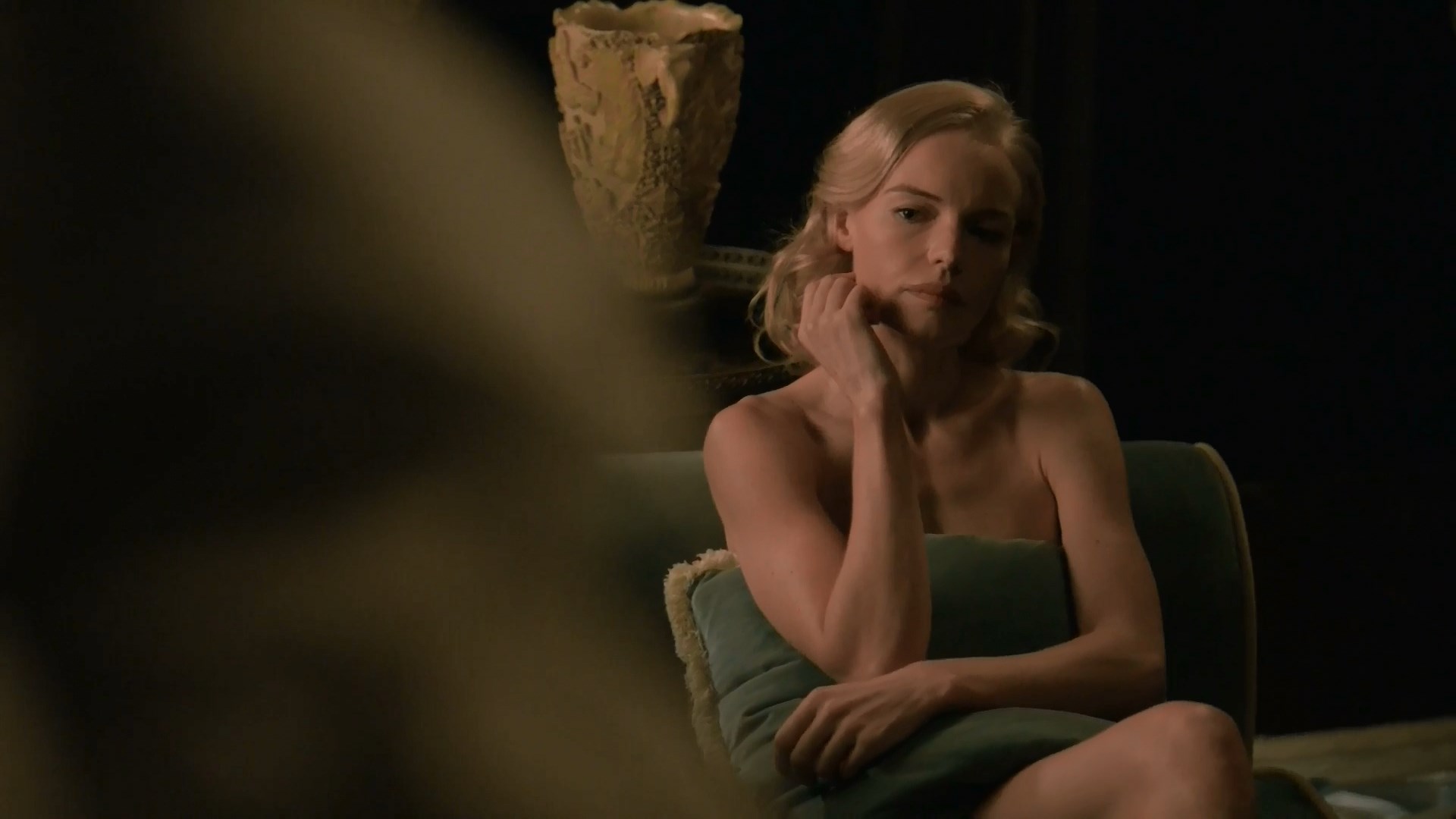 Kate Bosworth - SS-GB S01 E02 1080p 14.jpg