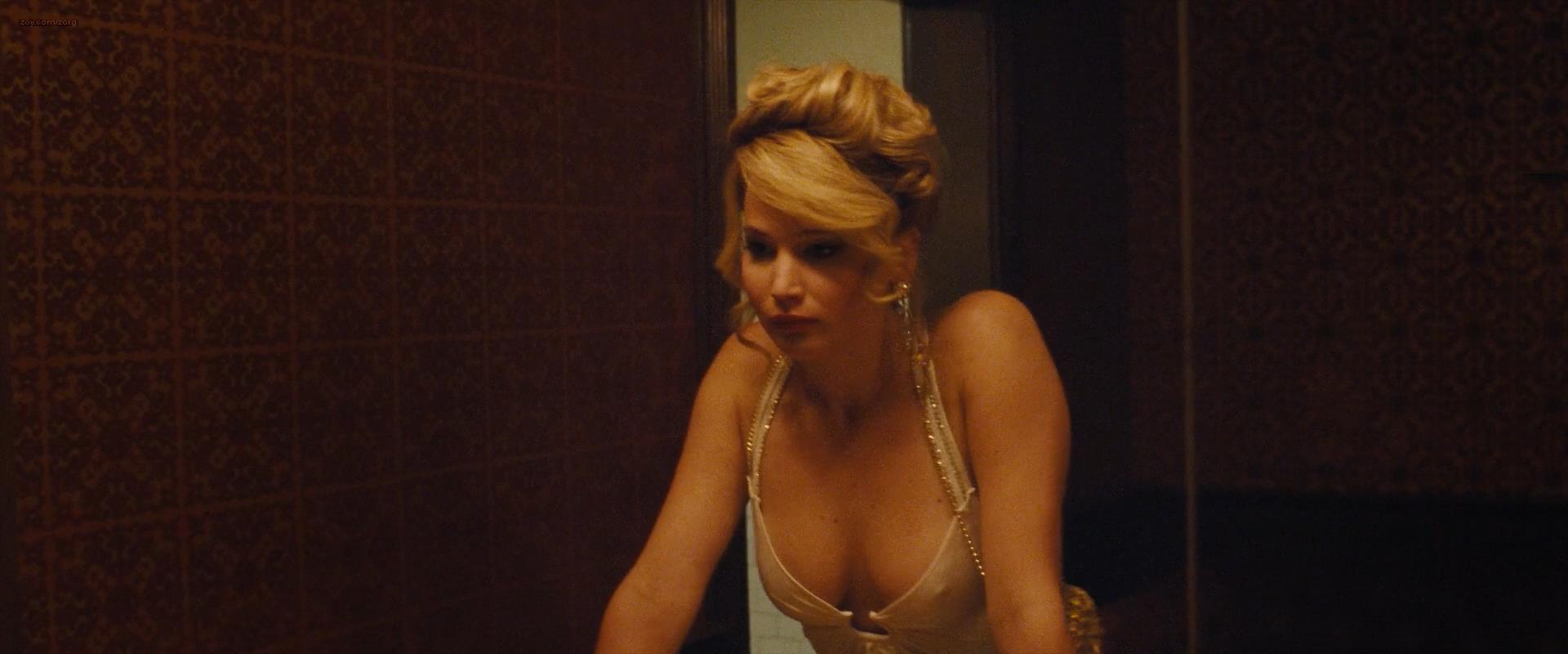 Amy Adams, Jennifer Lawrence - American Hustle 1080p BluRay 22.jpg