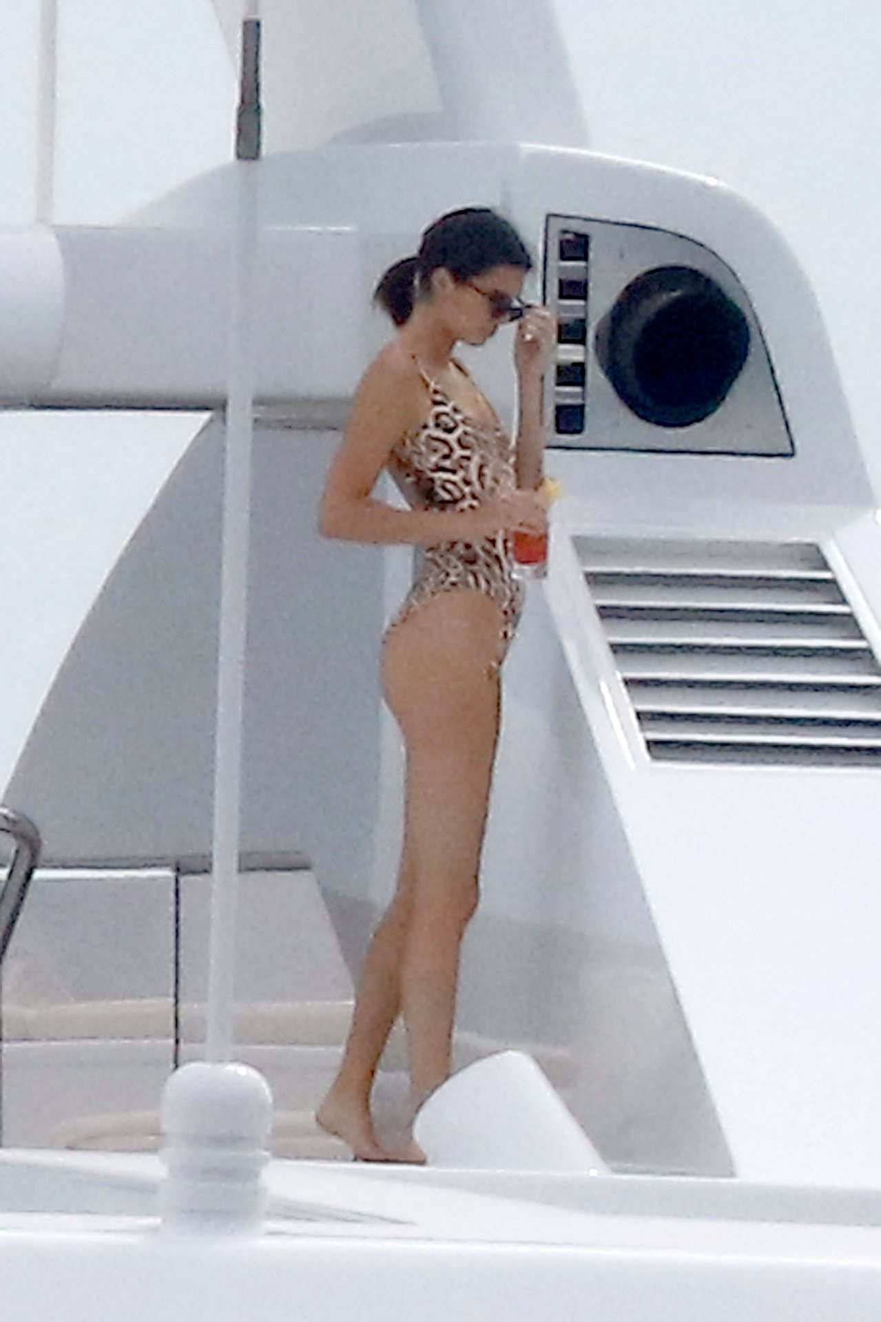 Kendall Jenner sexy swimsuit candids on a yacht in Antibes 198x MixQ photos 91.jpg