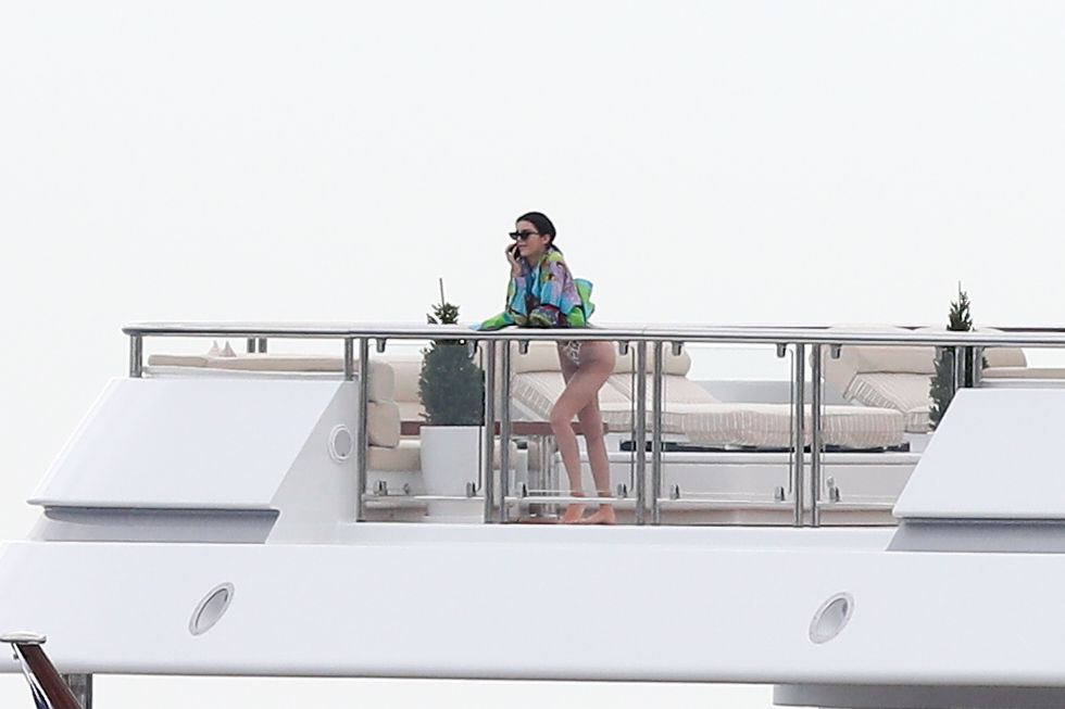 Kendall Jenner sexy swimsuit candids on a yacht in Antibes 198x MixQ photos 19.jpg