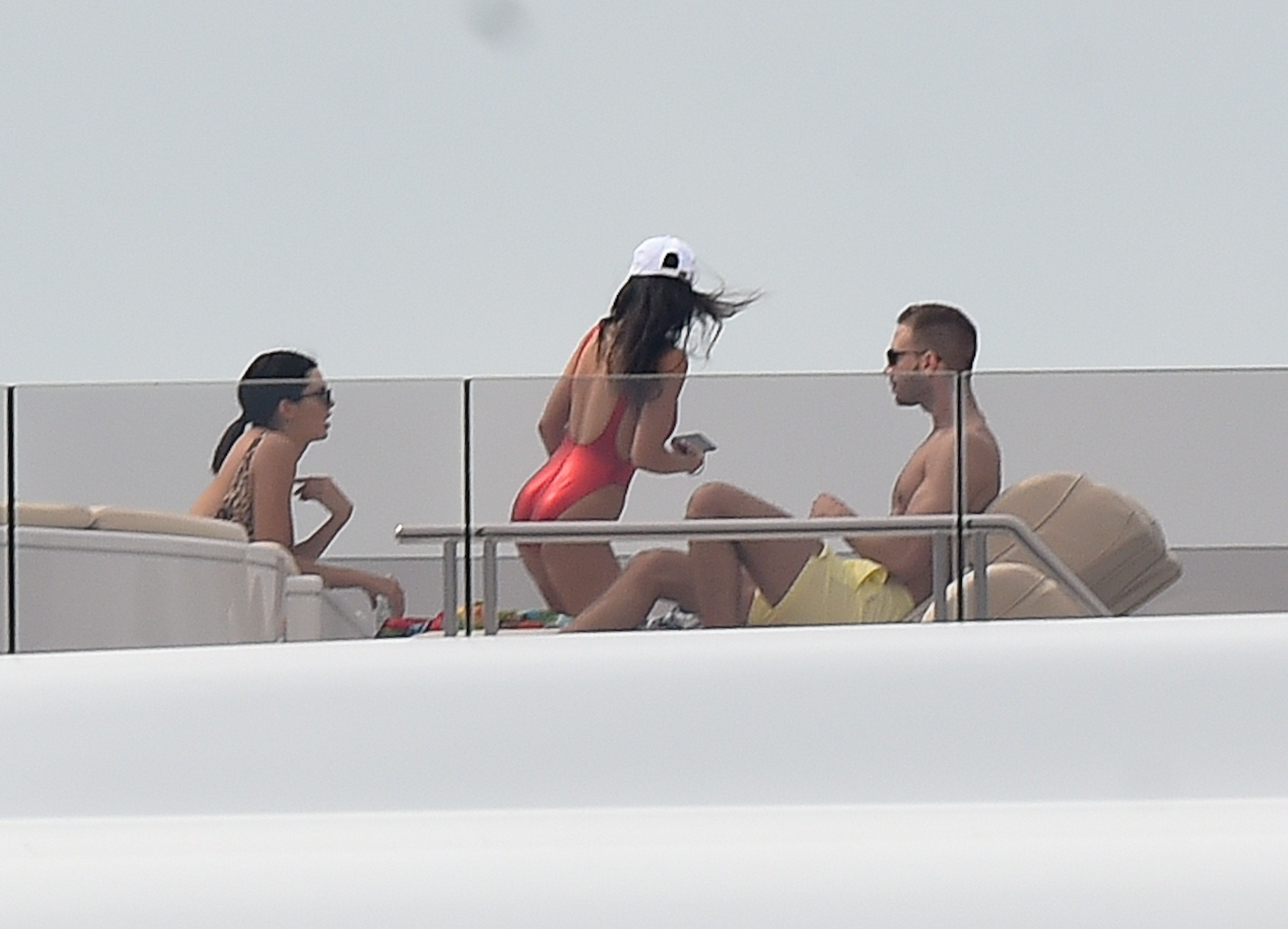 Kendall Jenner sexy swimsuit candids on a yacht in Antibes 198x MixQ photos 24.jpg