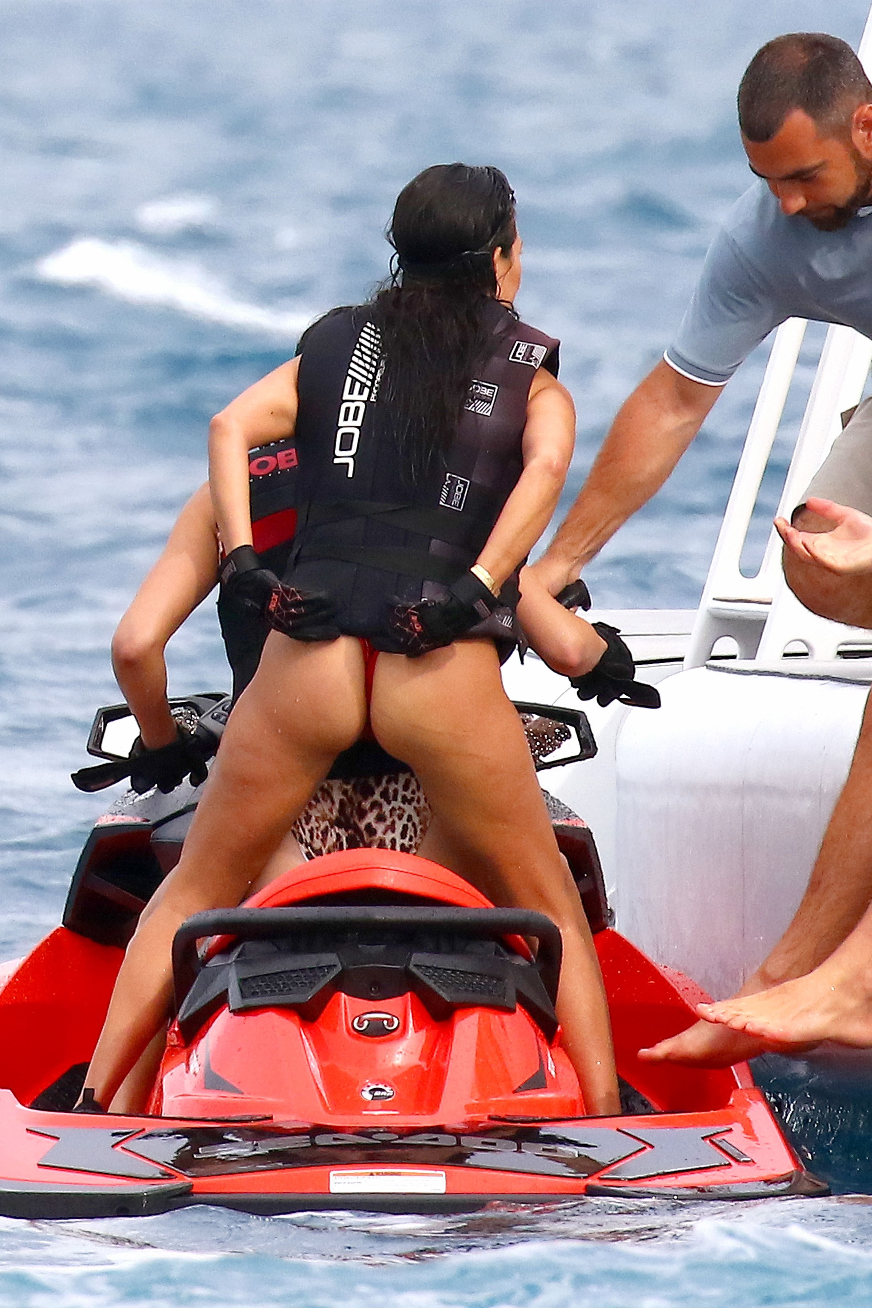 Kendall Jenner sexy swimsuit candids on a yacht in Antibes 198x MixQ photos 195.jpg