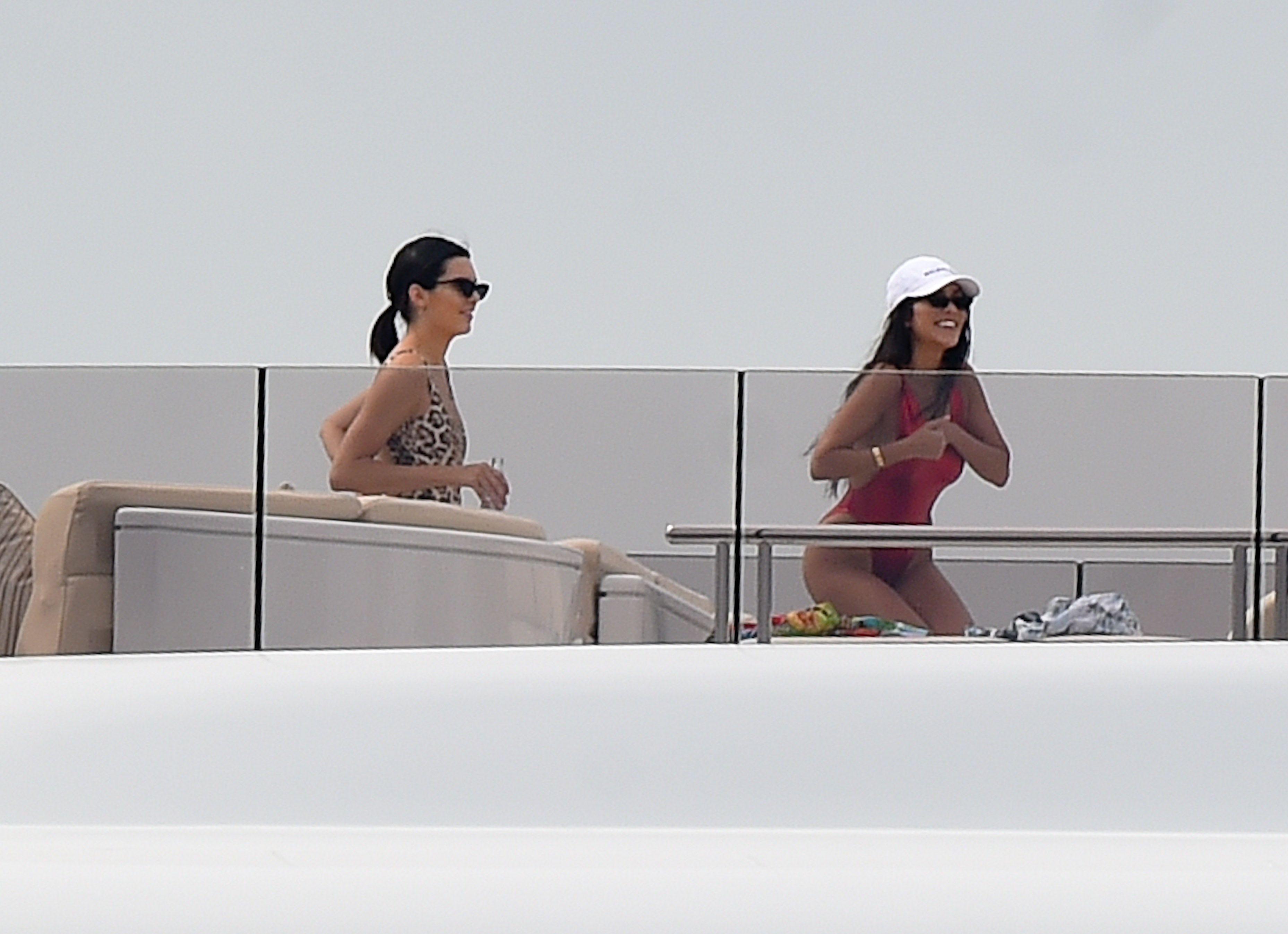 Kendall Jenner sexy swimsuit candids on a yacht in Antibes 198x MixQ photos 30.jpg