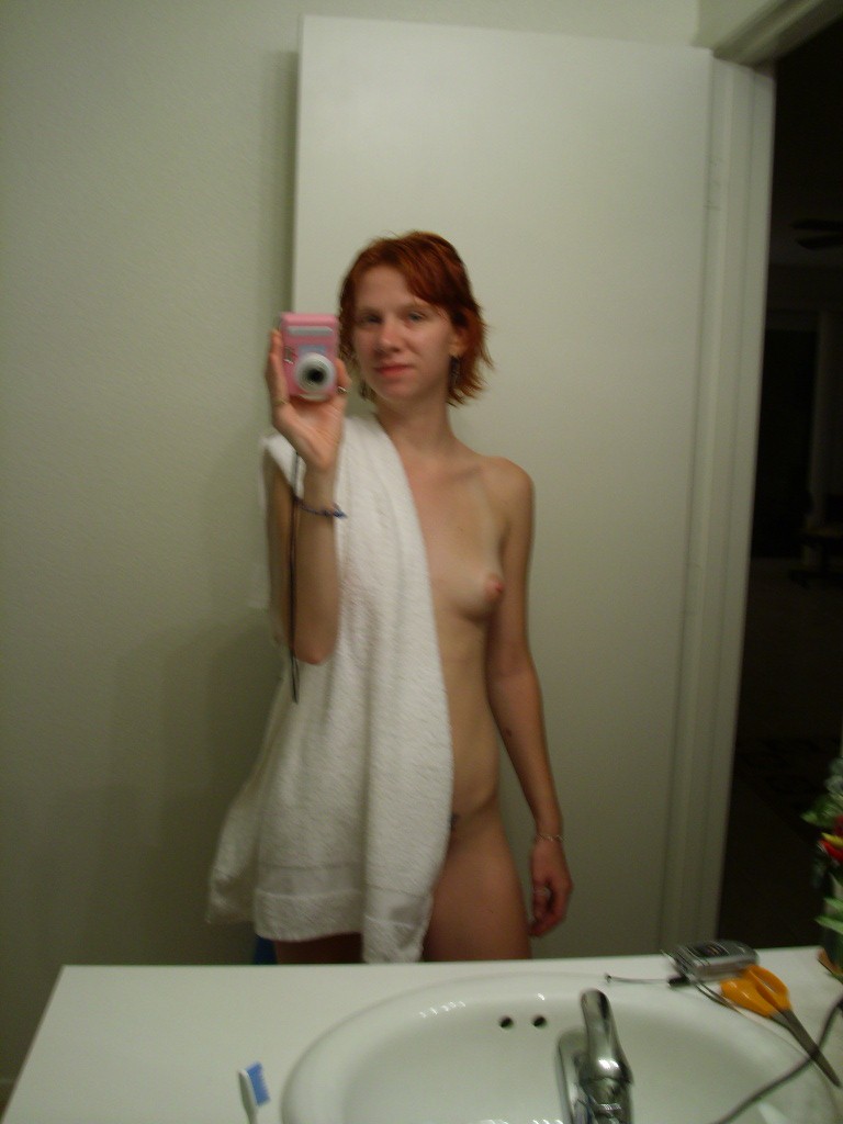 Keppima.com_Slim Ginger With Puffy Nipples Posing Naked15.jpg