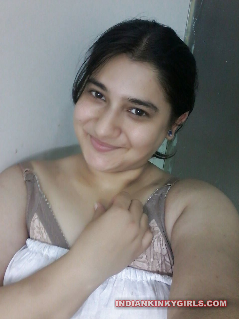 Indian Mature Wife Nude Selfies Showing Huge Mamme .jpg
