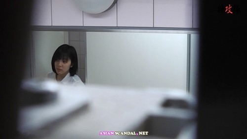 Chinese Lady In Toilet #51